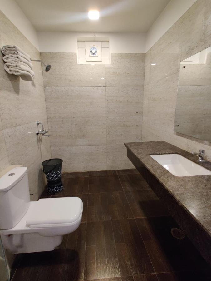 Hotel Sahib'S Red Carpet - The Family & Corporate Hotel Agra  Extérieur photo