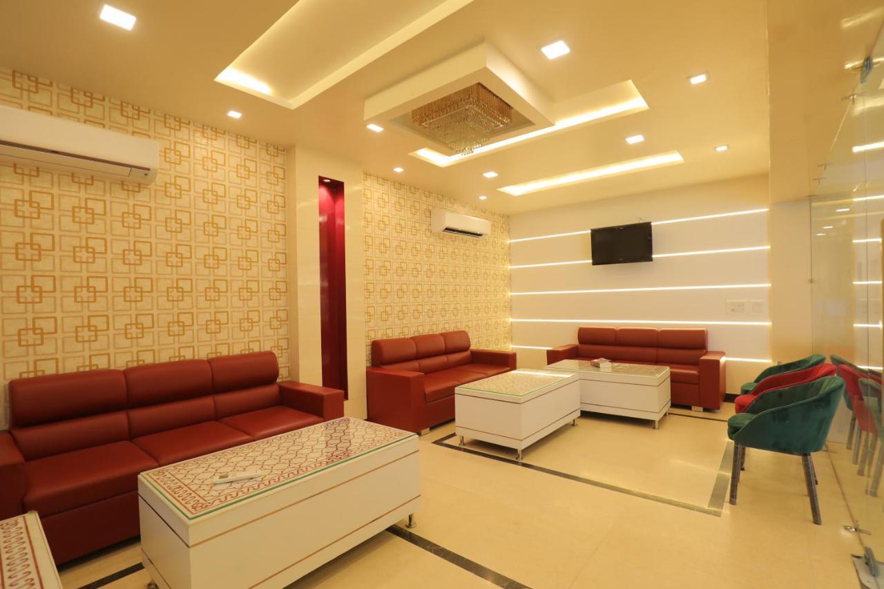Hotel Sahib'S Red Carpet - The Family & Corporate Hotel Agra  Extérieur photo